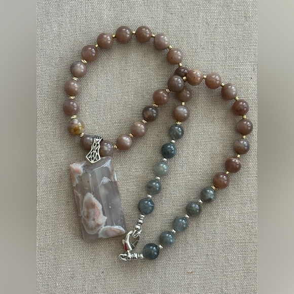 24 inch Mixed bead necklace NWOT - Picture 11 of 14